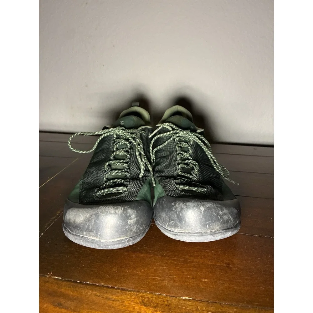 Arcteryx Konseal FL 2 Hiking‎ Shoes Men's Sz 9 Green Vibram Megagrip Sole